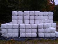 Hösilage o halm i småbal ,rundbalar