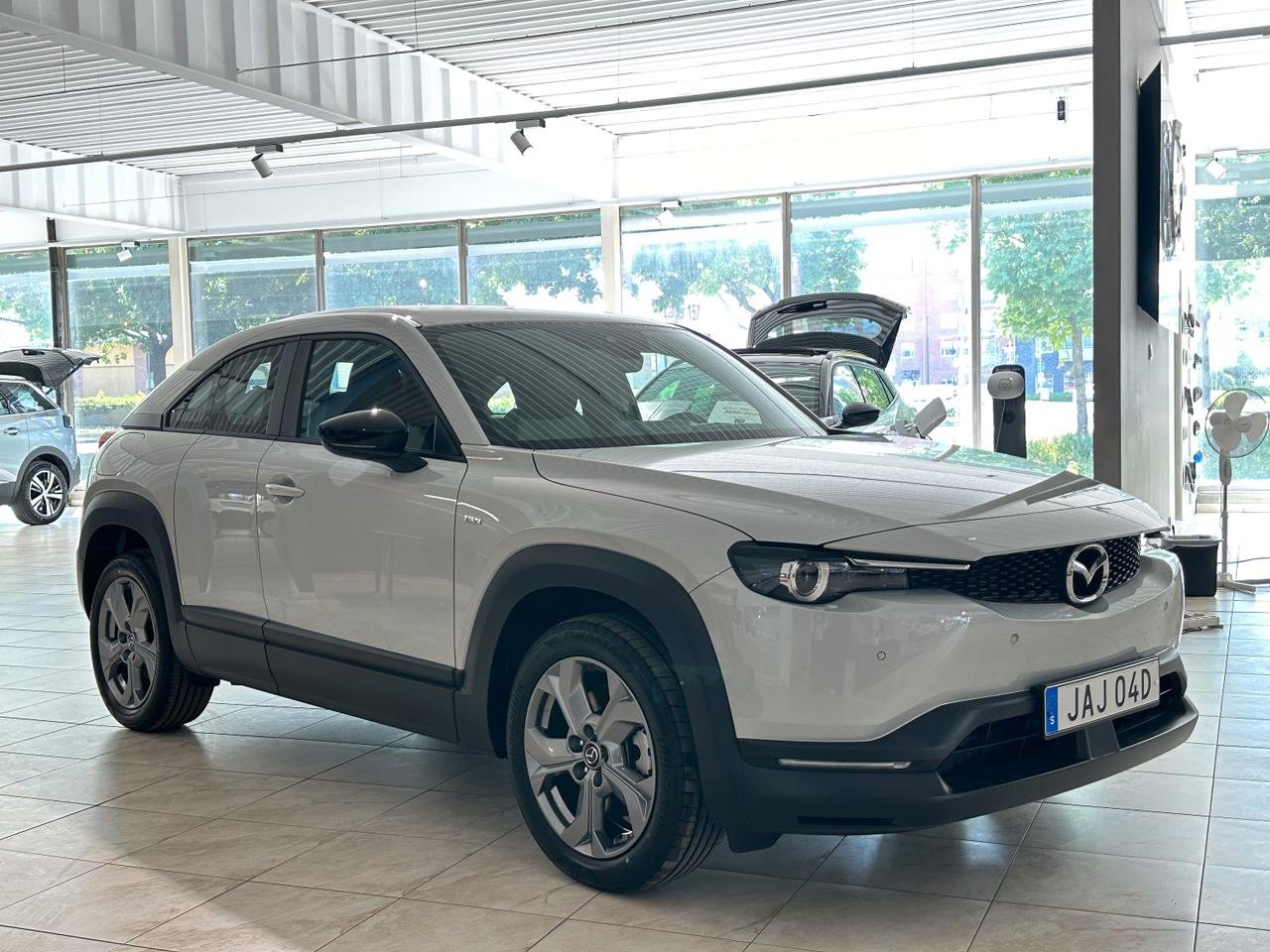 Mazda MX-30 e-Skyactiv EV, 143hk, 2023