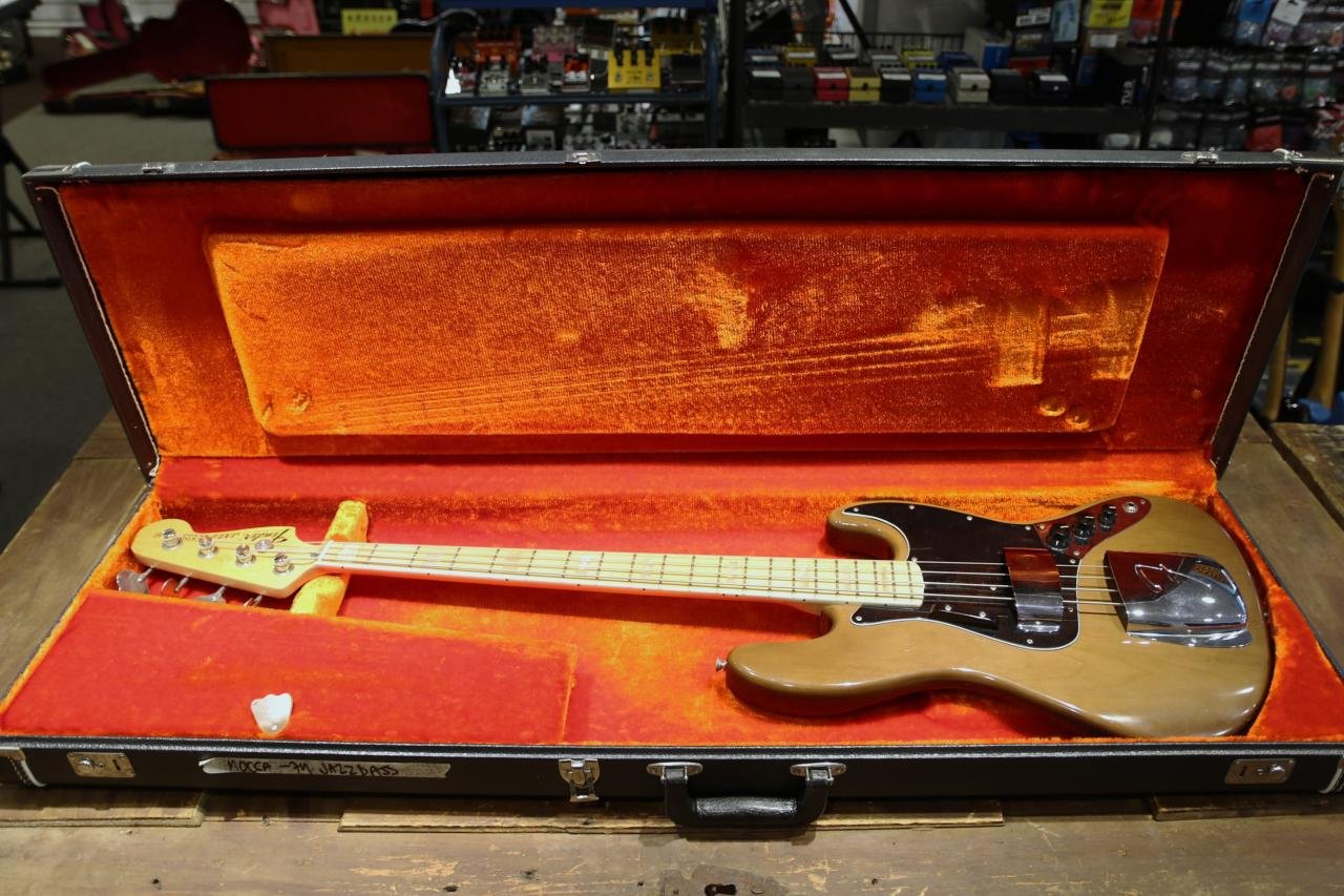 Begagnad Fender Jazzbass från...
