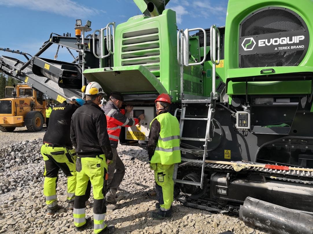 Begagnad käftkross 28ton Tere...