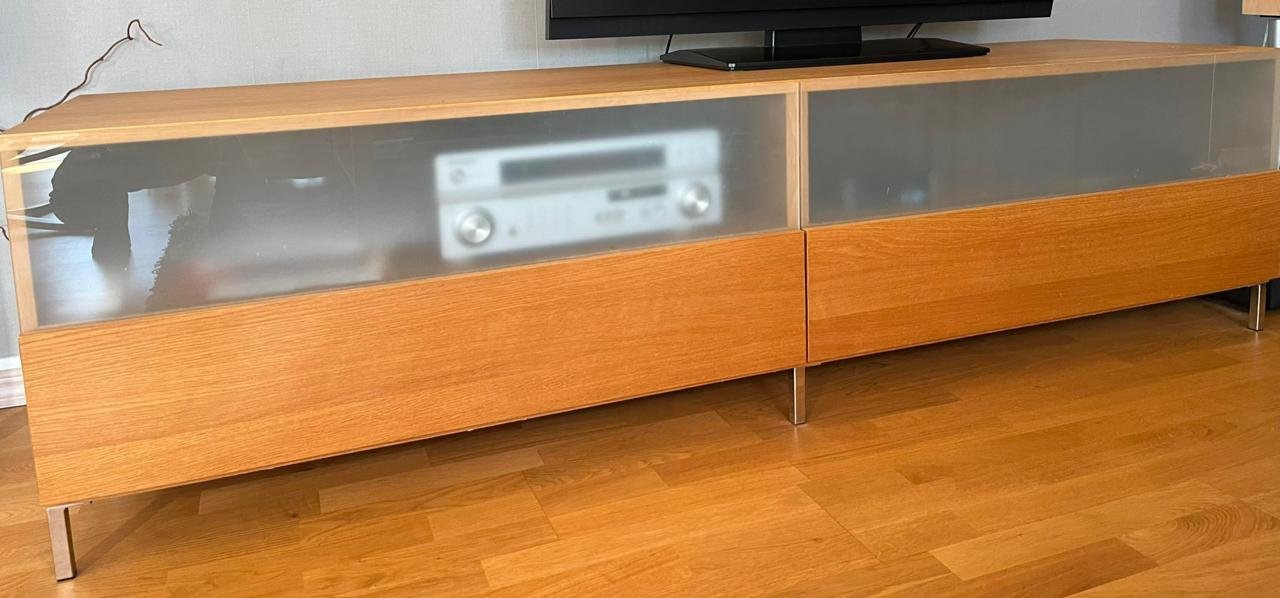 TV bänk i ek- faner