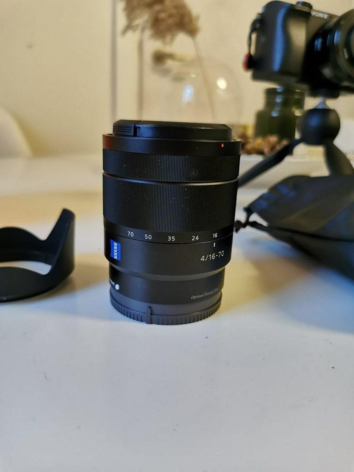 Sony E 16-70/4,0 ZA OSS Vario...