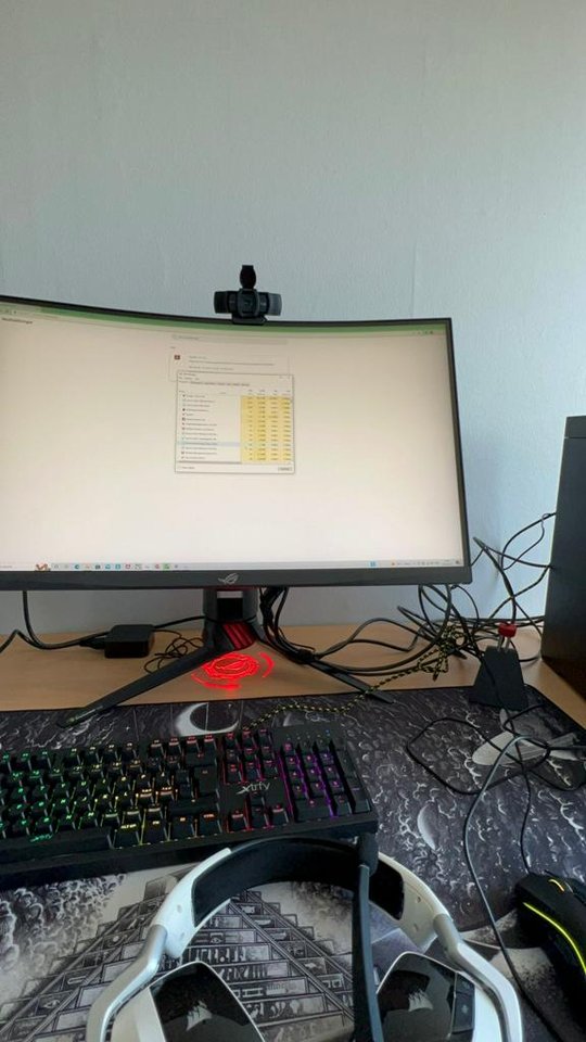 Gaming prylar och skrivbord *...