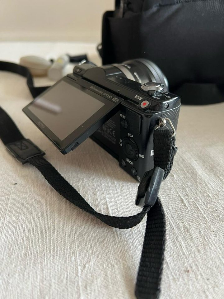Kamera, Sony ILCE-5000