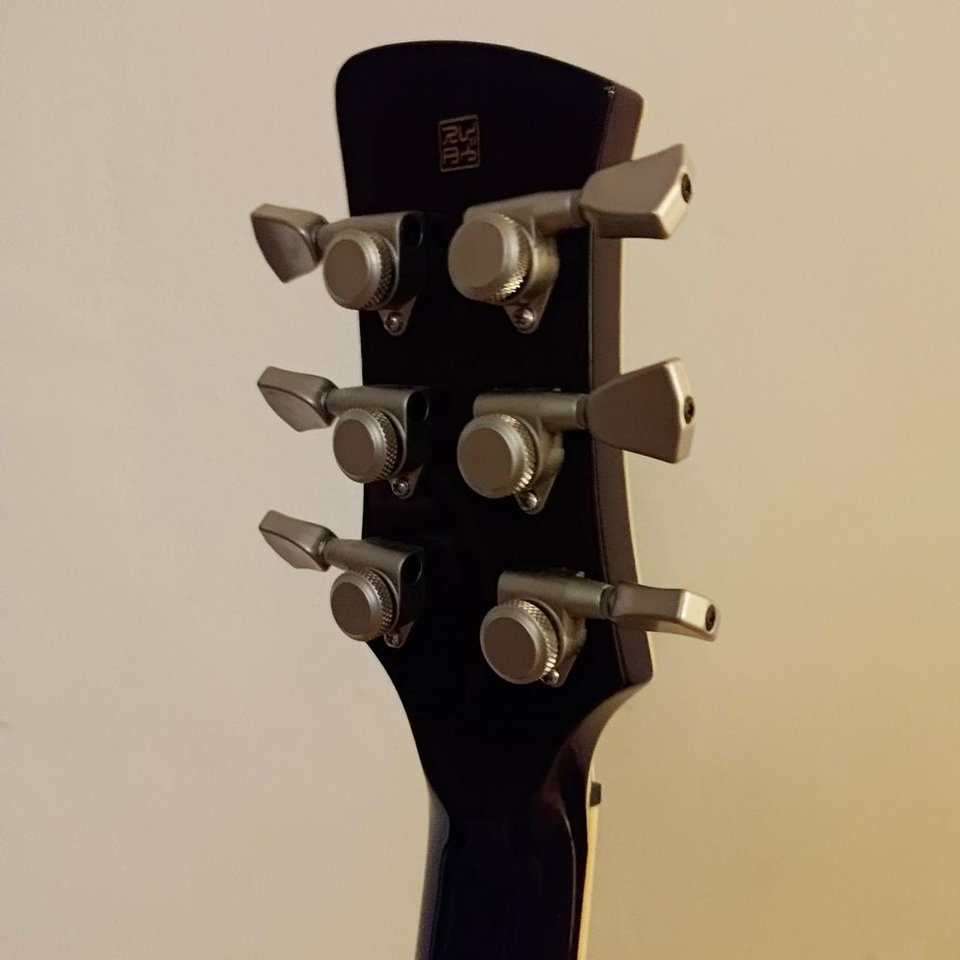 Elgitarr Yamaha Revstar 720b