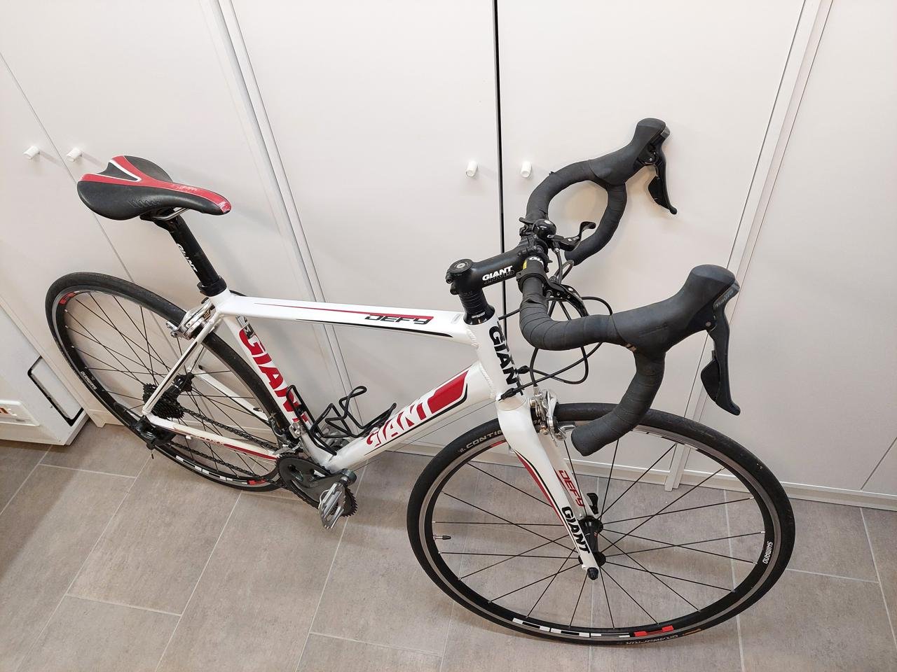 Giant Defy 4