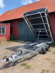 NYA Saris Black Line Eltippsläp 3500kg