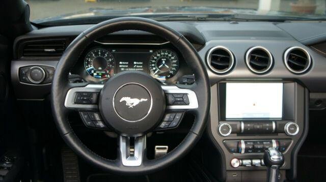 Ford Mustang GT Cab