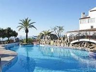 2 (3) sovrum Townhouse i Capistrano Village Nerja