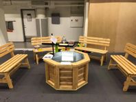 Grillplats/Eldstad med 4 bänkar - "Fjälldal"
