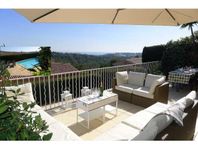 Antibes/Biot. Havsutsikt, egen pool,tennis,AC
