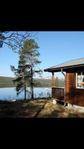Fjällstuga vid vattnet uthyres