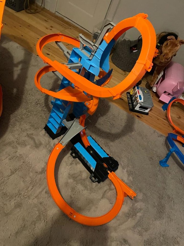 Hot wheels