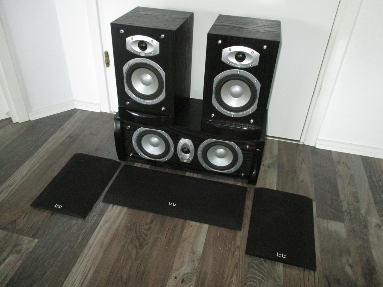 Billiga surround / centerhögt...