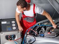AC-Service med påfyllning av gas