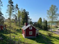 Sommarstuga vid Vänern uthyres för billig peng