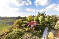 A large farmhouse in popular Trosa