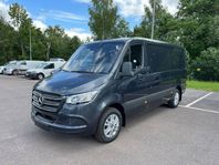 Mercedes-Benz Sprinter 319 CDI Skåp A2, Drag, Distronic, Aut