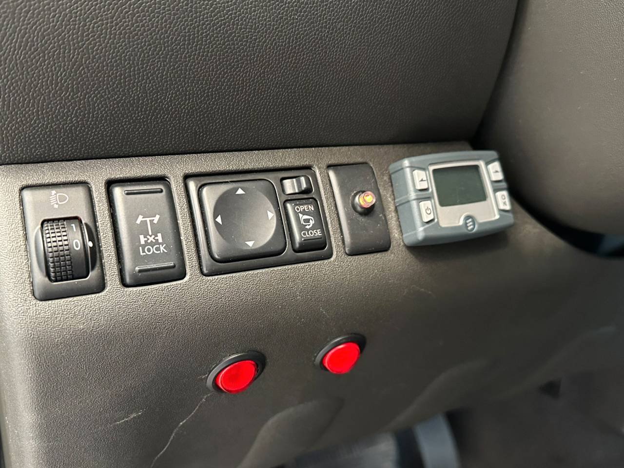 Nissan Navara Dubbelhytt 2.5 dCi 4x4 Automatisk, 190hk, 2011