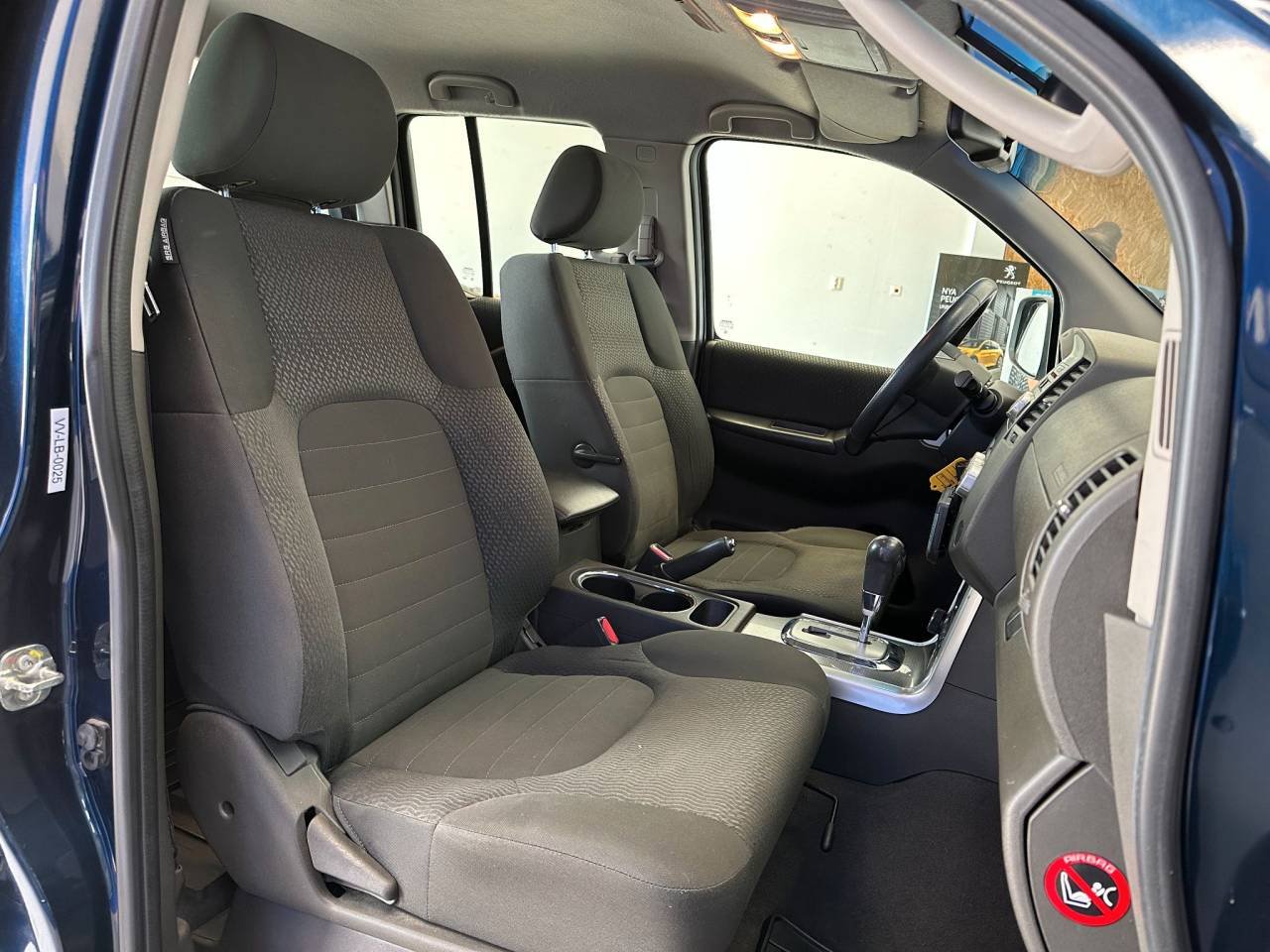 Nissan Navara Dubbelhytt 2.5 dCi 4x4 Automatisk, 190hk, 2011