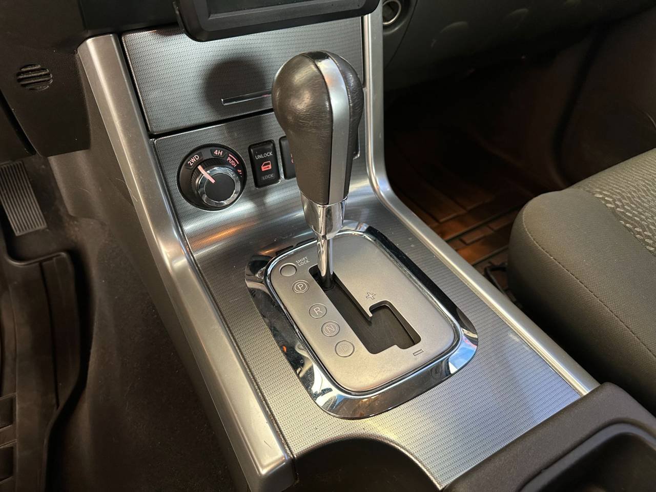 Nissan Navara Dubbelhytt 2.5 dCi 4x4 Automatisk, 190hk, 2011