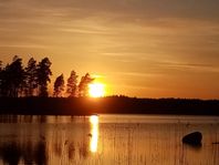 Idylliskt torp med sjöutsikt