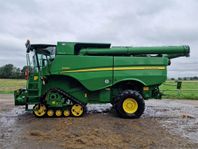 John Deere S690I SKÖRDETRÖSKA