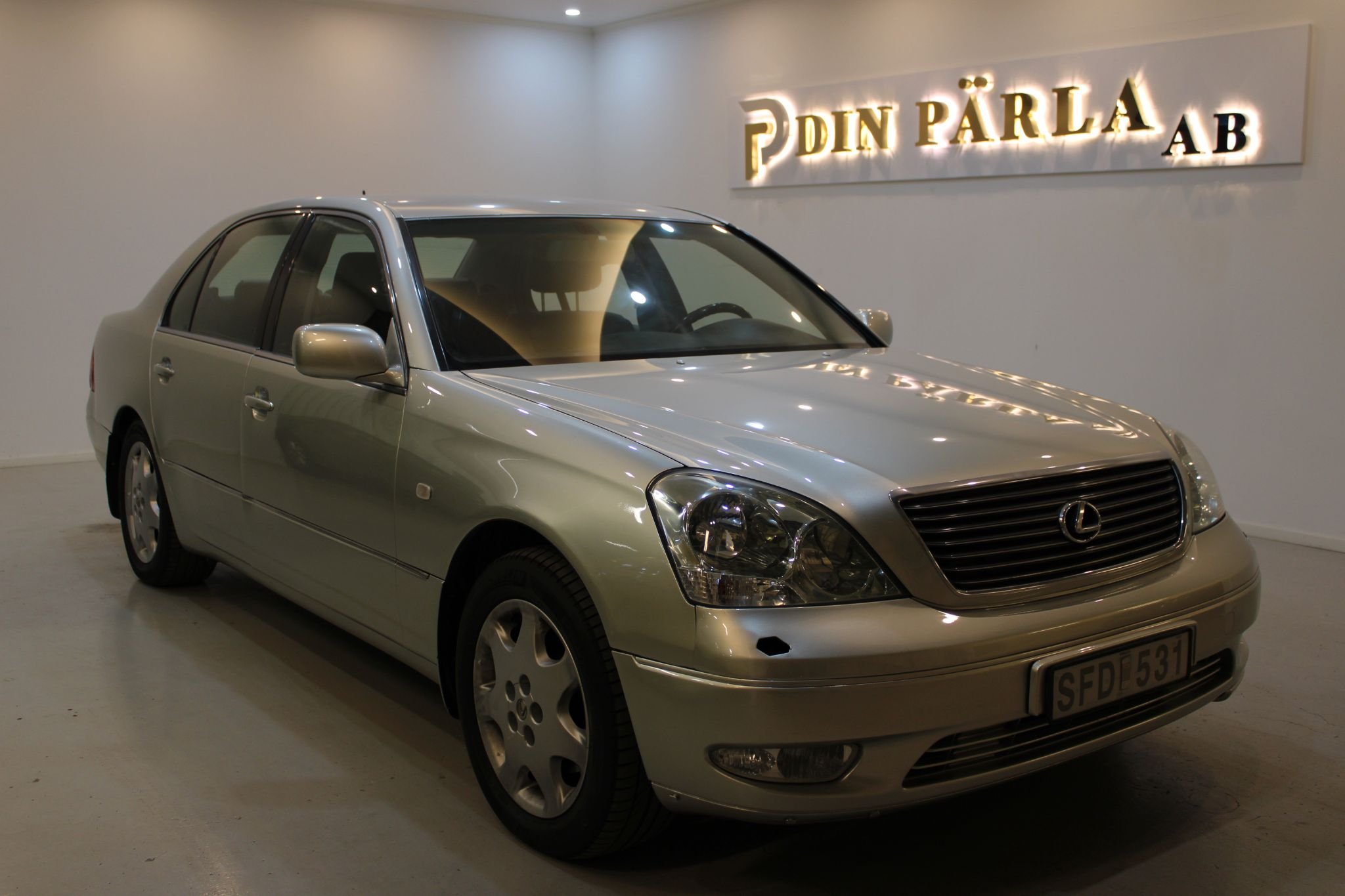 Lexus LS 430 4.3 V8 Automatic, 282hp, 2001