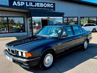 BMW 730 iA V8 218hk Svensksåld 2 brukare 11000 Mil