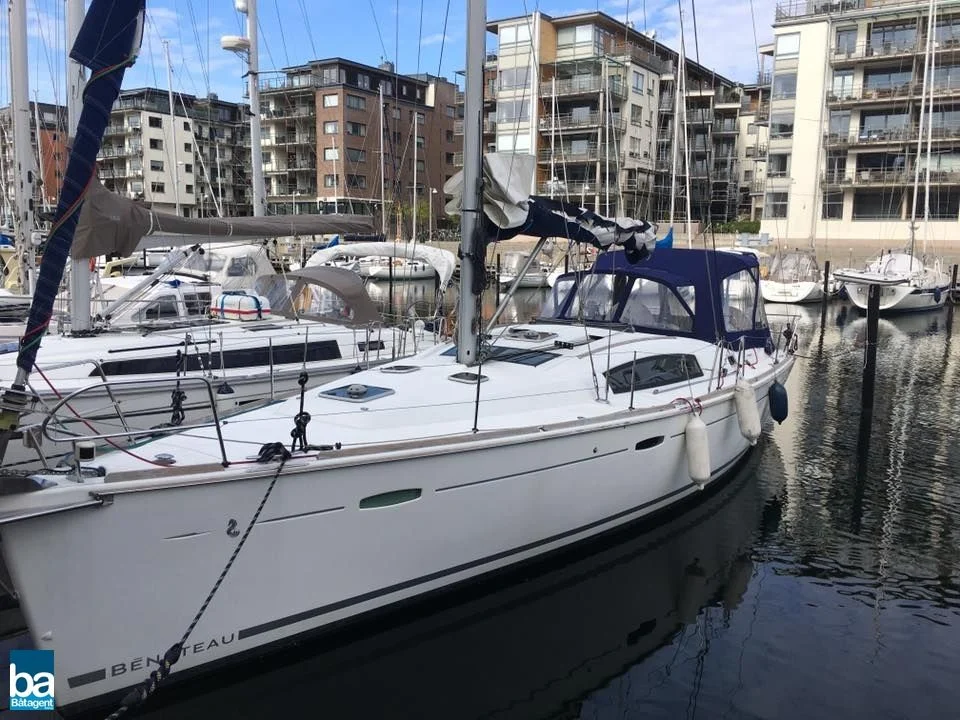 Beneteau Oceanis 43 - New price! image