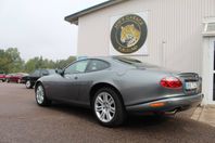 Jaguar XKR 4,2 lågmil, nytt innertak, fantastisk bil!