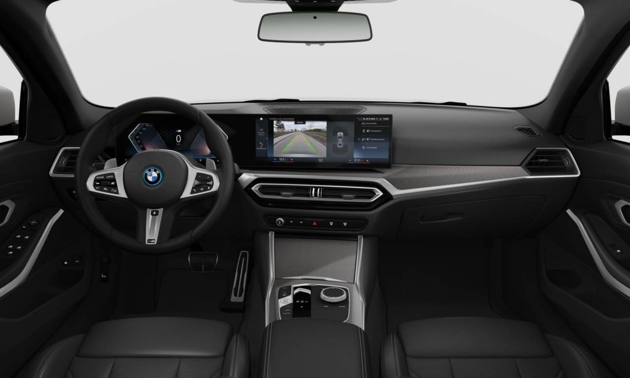 BMW 330e xDrive M Sport / Ada...
