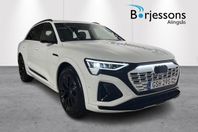 Audi Q8 55 e-tron quattro S-line 408hk Värmare & Drag