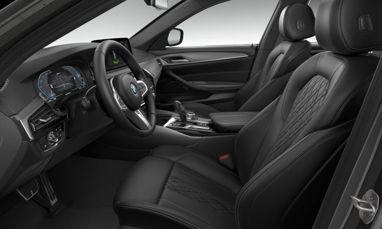 BMW 530e xDrive/ Vinterhjul /...