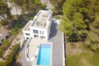 Vacker villa i modern stil i Moraira med utsikt över staden 