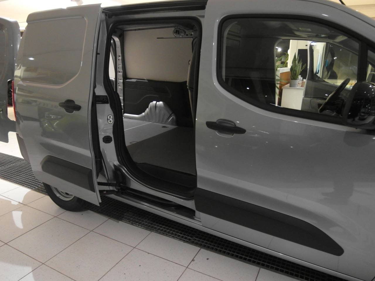 Fiat E-Doblò Van, 136hk, 2023