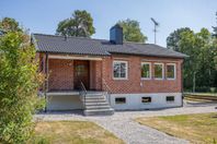 Bostad uthyres - hus i Hallstavik - 4 rum, 120m²