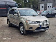 Mitsubishi Outlander 2.2 Di-D 4WD*Motorvärmare*Darg*7-Sits