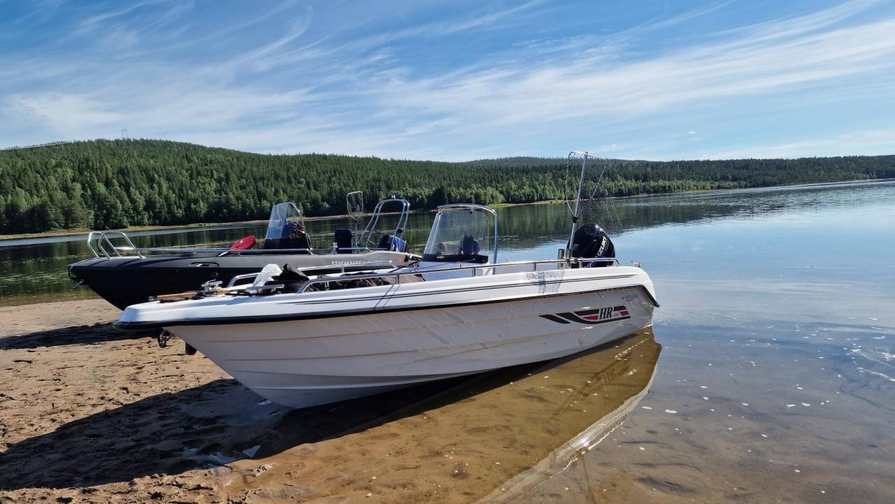 HR 460 Fishing med Suzuki 40/...