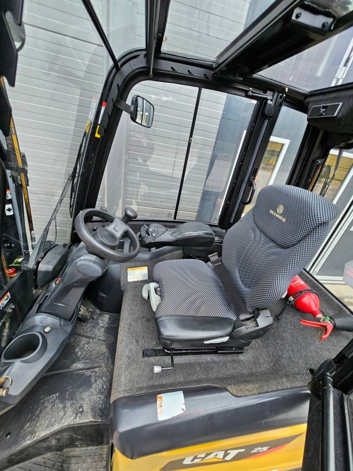 Caterpillar EP25 2,5ton 5500mm