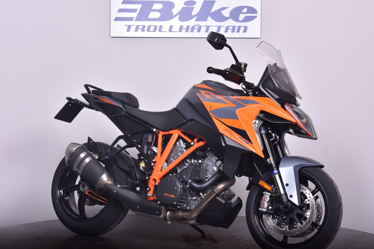 KTM 1290 SUPER DUKE GT / 444 ...