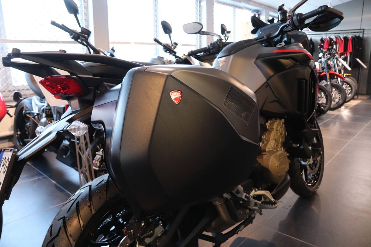 Ducati Multistrada V4s Grand ...