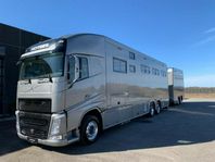 Volvo FH540 STX 8 HORSES AND LIVING + TRAILER 6 HORSES