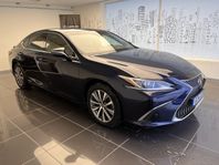 Lexus ES 300h Comfort, Vinterhjul, Apple Carplay