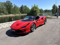 Ferrari F8 Spider 3.9 V8 720hk Carbon / Garanti till 2026