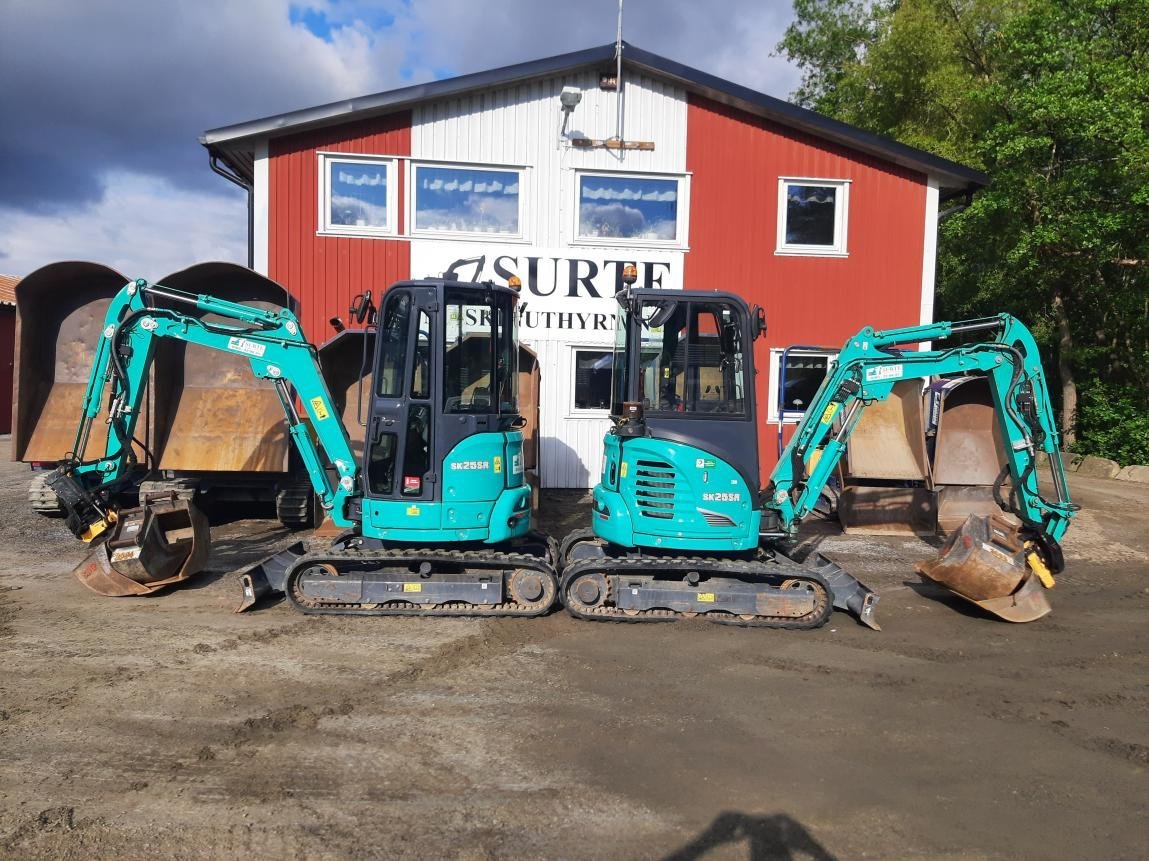 3 ton Kobelco grävmaskin uthyres