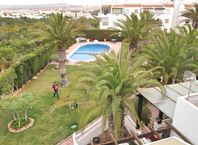 Mysigt poolområde med trädgård (Torrevieja)