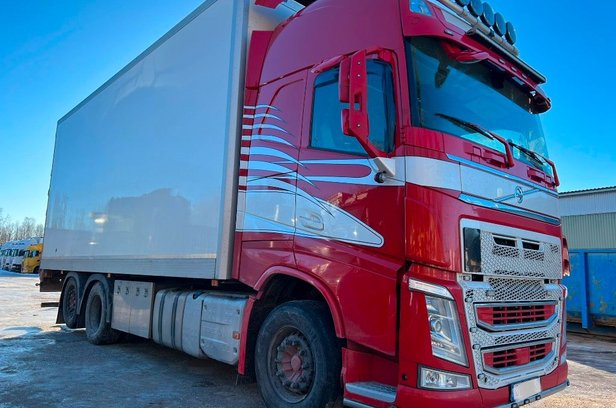 Volvo FH 540 6*2 Skåpbil säljes i Köping | Bl - såld eller borttagen