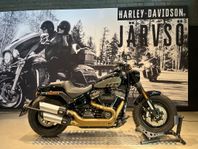 Harley-Davidson Fat Bob 114 "Fabriksny endast 1 ex kvar"