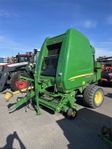 John Deere 864